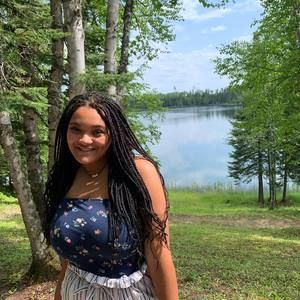 Meet your Posher, Megan